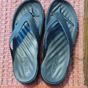 CROCS Classic Black Sandals